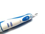  Bàn chải chạy pin tiểu Braun. Bàn chải hoạt động tốt, bàn chài còn khá mới, sử dụng ít. 