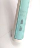  Bàn chải điện dạng sạc Braun màu xanh của Đức (Made in Germany). 