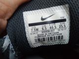  Giày thể thao Nike chuẩn xịn size 40.5. Giạy sạch đẹp, đế đẹp như mới. Giày nguyên bản. 