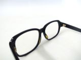  Gọng kính cổ điển màu đen ENA OSCAR. Gọng hàng chục năm tuổi vẫn bền tốt. 