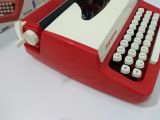  Máy đánh chữ màu đỏ trắng AIR MAIL nhiều năm tuổi của Nhật. 