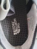  Giày thể thao nam giới The North Face chuẩn xịn size 40.5 tương đương 26cm. 