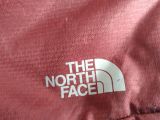  Balo màu đỏ đun The North Face chuẩn xịn (Độ mới 90%). Balo phù hợp với các bạn từ cấp 3trở lên 