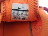  Giày thể thao màu hồng tim Nike size 36 tương đương 23cm chuẩn xịn. 
