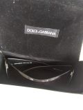  Kính râm Dolce n Gabbana màu đen chuẩn xịn. Kính có hộp đi kèm. 