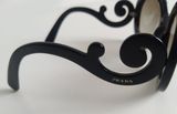  Kính râm nữ cổ điển màu đen PRADA. Kính đầm chắc đeo ôm chắc chắn. 