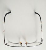  Gọng kính titanium màu bạch kim Charmant Line Art (Chuẩn xịn). Dáng gọng đậm chất đàn ông tri thức. 