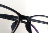  Gọng kính màu đen Jins thương hiệu Nhật Bản. Gọng nhẹ, càng mềm đeo ôm chắc chắn an toàn 