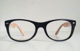  Gọng kính màu đen Rayban chuẩn xịn. Gọng kính nhiều năm tuổi. Gọng đẹp chất thời trang. 
