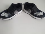  Giày thể thao bé trai màu đen New Balance size 28.5cm tương đương 17cm 