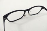  Gọng kính màu đen càng kim loại màu hun khói Trans Continent. Độ mới cao. Gọng đẹp, dáng vuông nam tính 