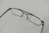  Gọng kính màu bạch kim hai cầu Grand Chariot Paris. Gọng đẹp như mới, dáng cổ điển đậm chất đàn ông. 