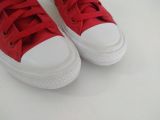  Giày màu đỏ trắng Converse chuẩn xịn size 37.5cm (tương đương 24cm). Giày đẹp độ mới cao 