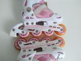  Patin mầu hồng cho bé gái Cougar size 30 co giãn 33. Patin sạch sẽ lành lặn, không rách hay nứt vỡ 