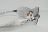  Kính râm dáng thể thao Oakley (Made in USA). Gọng nhẹ, cân đối, đeo ôm chắc chắn. 