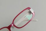  Gọng kính màu trắng đỏ Made in Italy (không rõ thương hiệu). Gọng kiểu dáng rất thời trang 