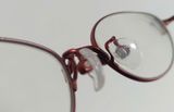  Gọng kính màu đỏ đun có càng màu vân đá quý 999.9 (Thương hiệu nổi tiếng bậc nhật Nhật Bản). 