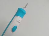  Bàn chải màu xanh trắng Philips Sonicare với 2 chế độ mạnh nhẹ. Bàn chải có thể sử dụng cho trẻ em hoặc người răng không khỏe. 