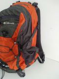  Balo màu cam ghi Columbia Farnell 30 lít độ mới 90%. Balo sạch đẹp, phù hợp với các bạn học sinh, sinh viên 