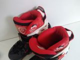  Patin thể thao màu đỏ đen Flying Eagle size 38 co giãn 42 (Các bạn chân 36 37 vẫn đi vừa tốt). 