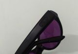  Kính râm màu đen tròng tím đậm File nhiều năm tuổi (Made in Italy). 