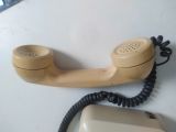  Điện thoại màu kem quay số cổ điển ITT của Mỹ thập niên 70. 