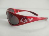  Kính râm dáng thể thao Carp màu đỏ tía thương hiệu Nhật. Kính đẹp, độ mới 90%. 