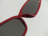  Kính râm dáng thể thao Carp màu đỏ tía thương hiệu Nhật. Kính đẹp, độ mới 90%. 