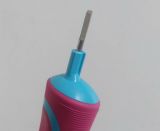  Bàn chải đánh răng điện màu xanh đỏ cánh sen Braun dạng sạc. 