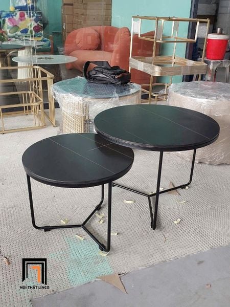cặp bàn trà hình tròn mặt đá đen