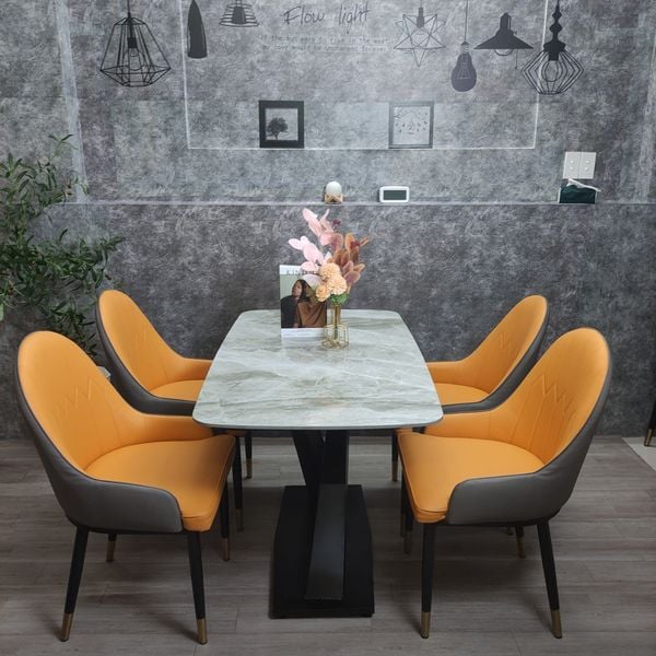 set bàn ăn 4 ghế ngồi bọc da giả