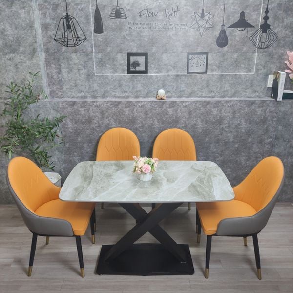 set bàn ăn 4 ghế ngồi bọc da giả