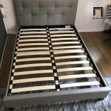  Giường ngủ xinh xắn 1m6 x 2m GN4 Mork vải nhung trắng kem 