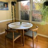  Bộ bàn ăn tròn gỗ cao su 44-KH4-G12-B93 4 ghế màu nâu cafe 