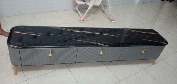 kẹ tivi đẹp 2m phòng khách