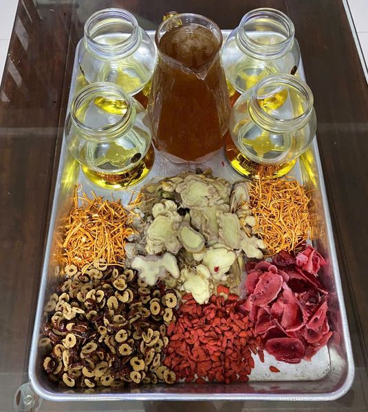 Nhung hươu ngâm mật ong sâm ngọc linh lọ 900ml