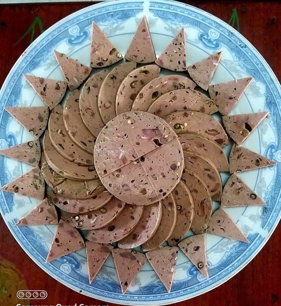 Chả lụa gân ớt xiêm xanh Bình Định bao ngon