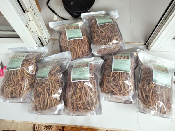 Sâm dây Ngọc Linh khô hàng xô nhỏ 1kg