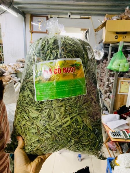 Cỏ ngọt hàng lá to loại 1 sạch thơm