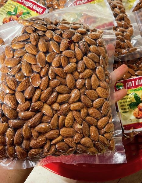 Hạnh nhân sống hàng mới thơm ngon