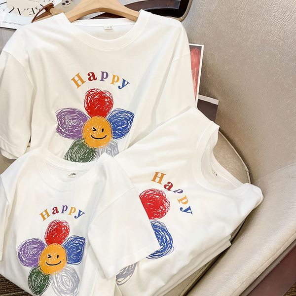 Áo gia đình Familylove - đồ gia đình họa tiết bông hoa sắc Happy màu chất liệu cotton 100%