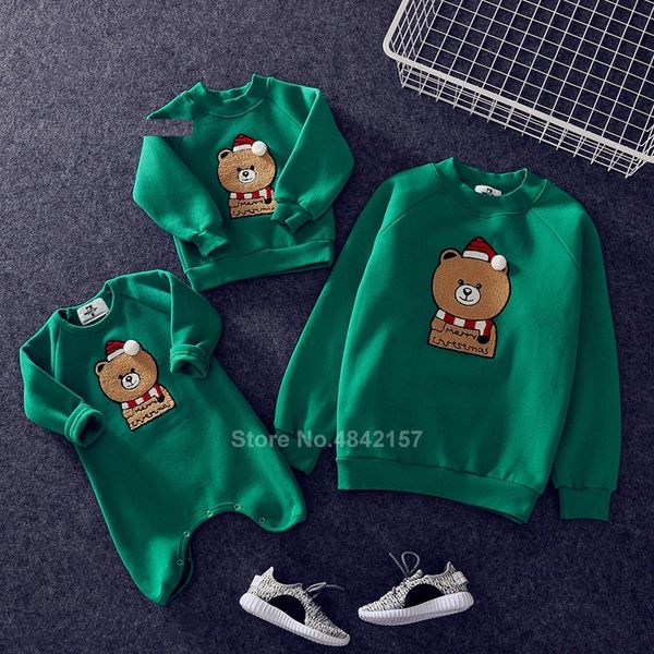 Áo Gia Đình Thu Đông Familylove -Mẫu Gia Đình Thu Đông Sweater Họa Tiết Gấu Brown Giáng Sinh Chất Liệu Nỉ Da Cá Cao Cấp
