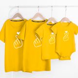 Áo Gia Đình Familylove - Mẫu Đồng Phục Gia Đình Họa Tiết Bắn Tim Đáng Yêu Chất Liệu Cotton 100% Co Giãn