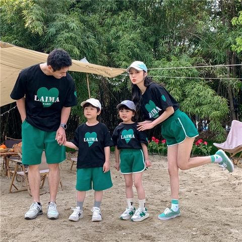 Áo Gia Đình Familylove - Mẫu Áo Đồng Phục Gia Đình Họa Tiết Hình Trái Tim Laima Paris Chất Liệu Cotton 100% Co Giãn