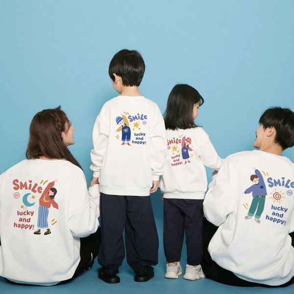 Áo sweater gia đình Familylove - Áo Sweater họa tiết Chibi Family Smile Lucky and Happy chất liệu nỉ da cá cao cấp