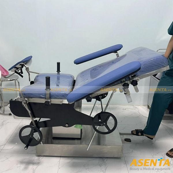 Giường khám phụ khoa thủy lực