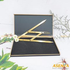 Thước đo tỷ lệ vàng dùng trong điêu khắc chân mày