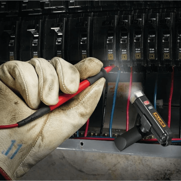 Bút thử điện FLUKE LVD1 - Tích hợp đèn pin