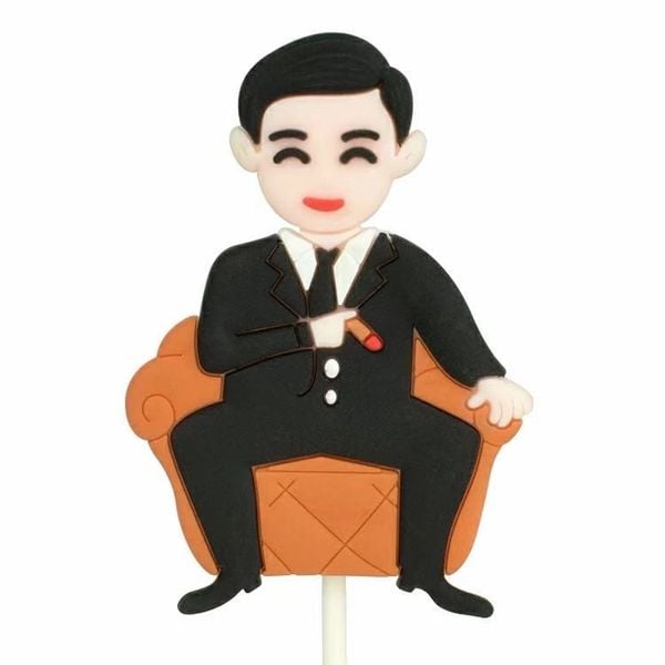  Chàng Trai Áo Vest Đen Ngồi Ghế (PKT-999-200) 