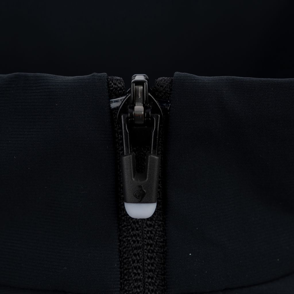 o khoác gió Le Coq Sportif nam dây điều chỉnh gấu linh hoạt, năng động